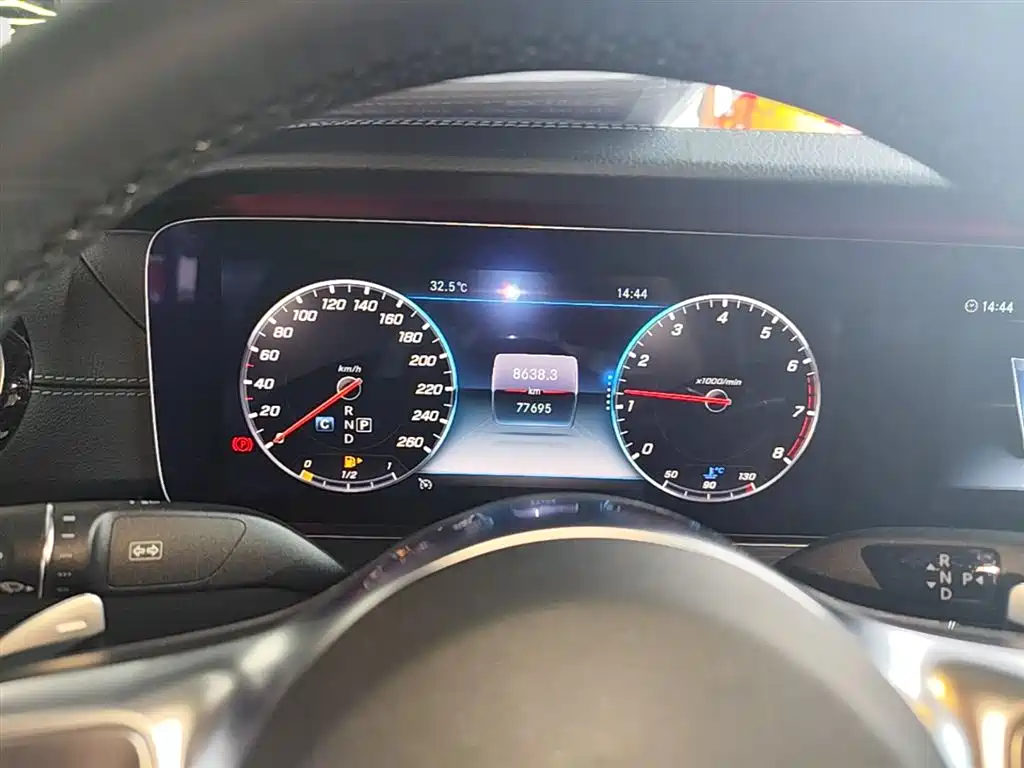 Mercedes-Benz E-Class 2020 — фото 12