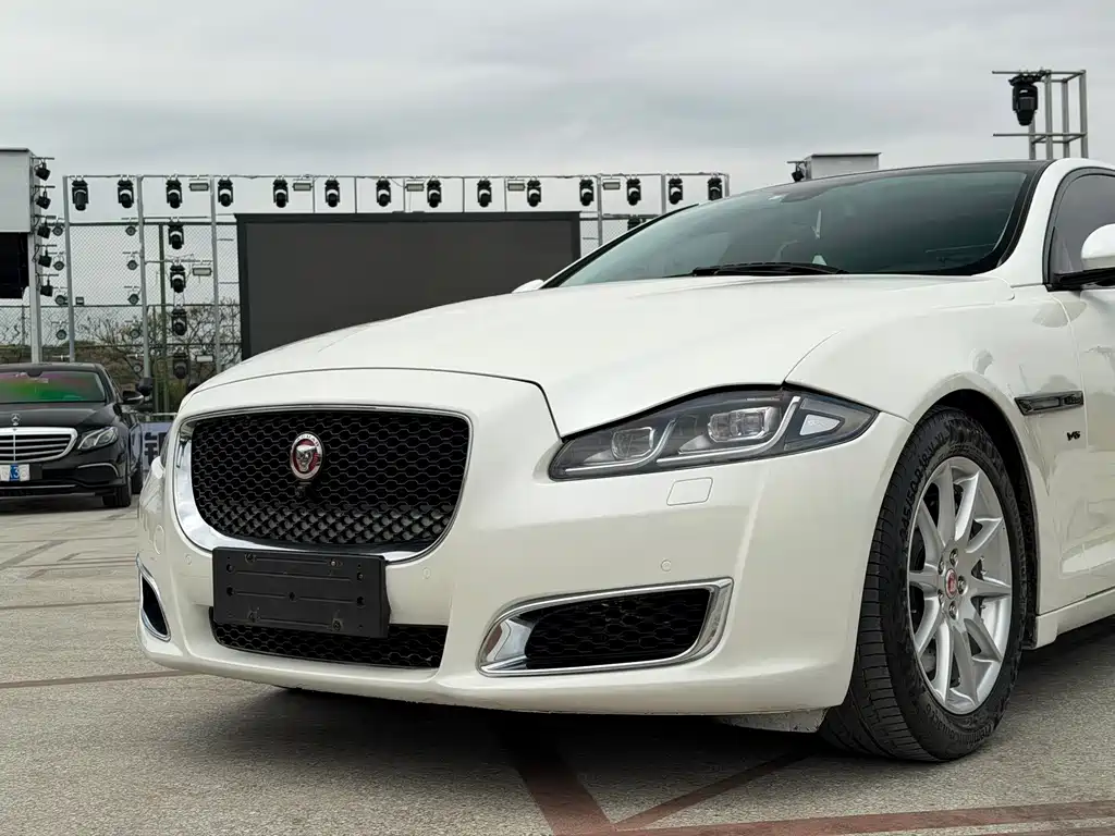 Jaguar XJ 2015