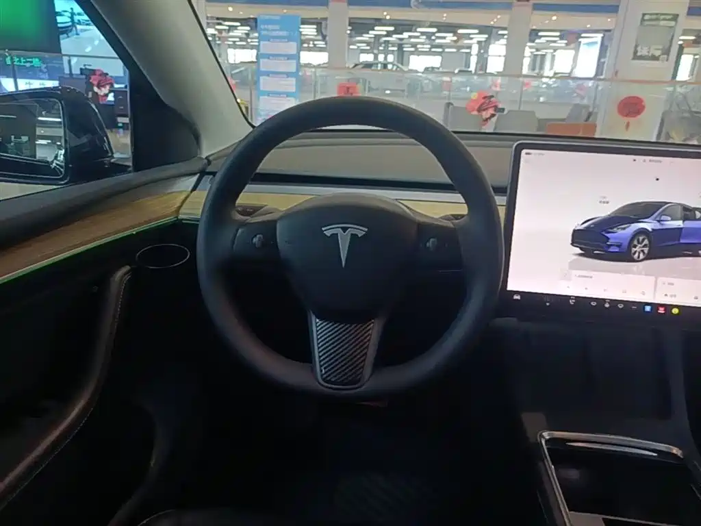 Tesla Model Y 2022 — фото 11
