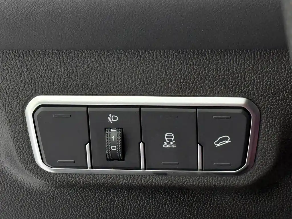 Haval M6 2023 — фото 19