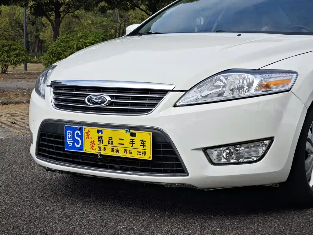 Ford Mondeo Zhisheng 2011 — фото 4