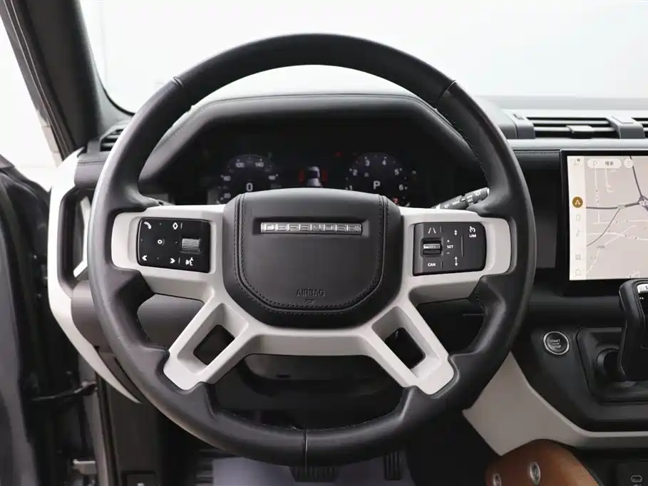 Land Rover Defender 2023 — фото 16