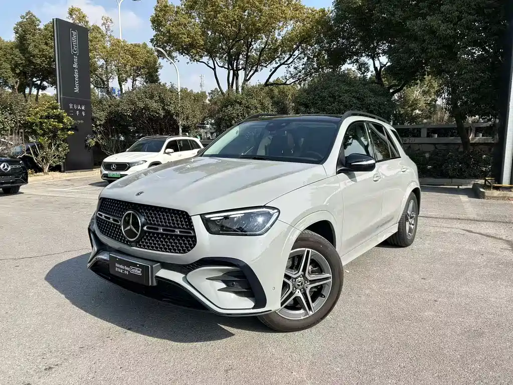 Mercedes-Benz GLE 2024 — фото 1