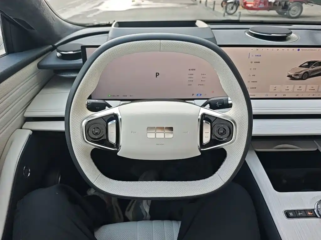 Geely Galaxy E8 2024 — фото 11