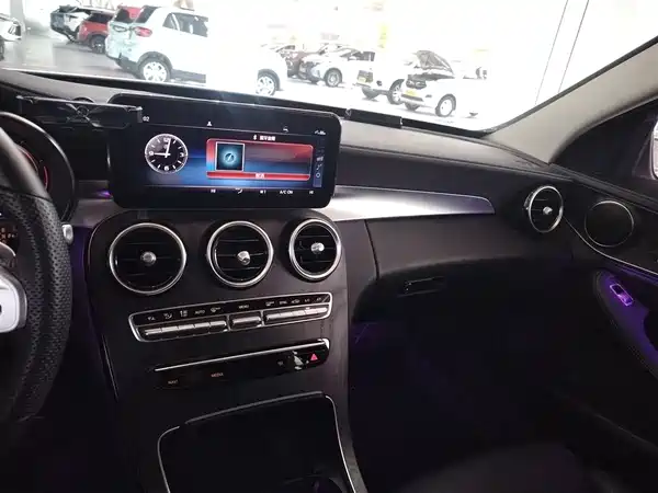 Mercedes-Benz C-Class 2020