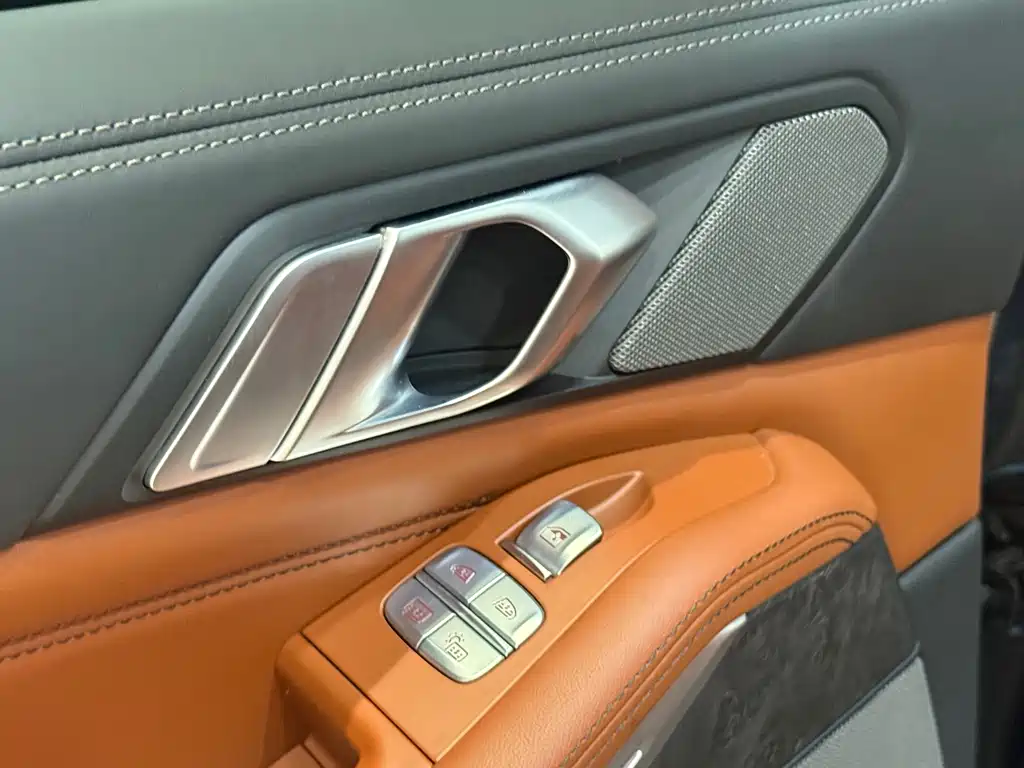 BMW X7 2022 — фото 18