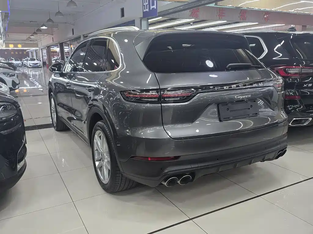 Porsche Cayenne 2022 — фото 13