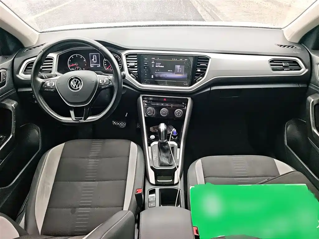 Volkswagen T-Roc 2023 — фото 13