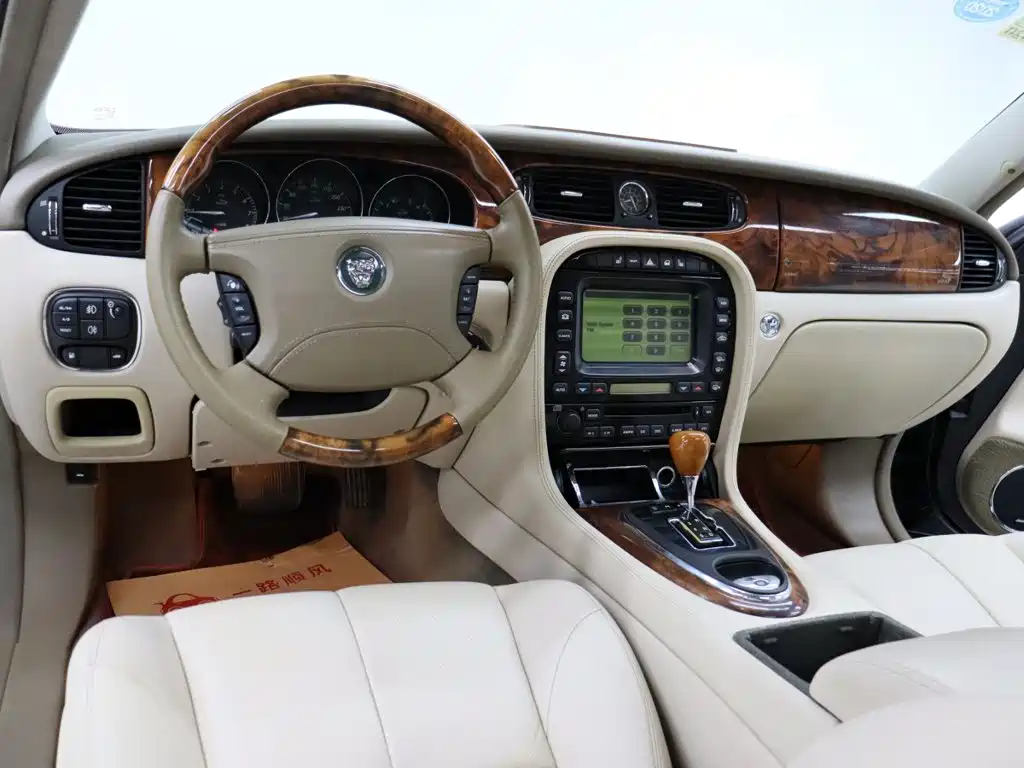 Jaguar XJ 2005 — фото 10