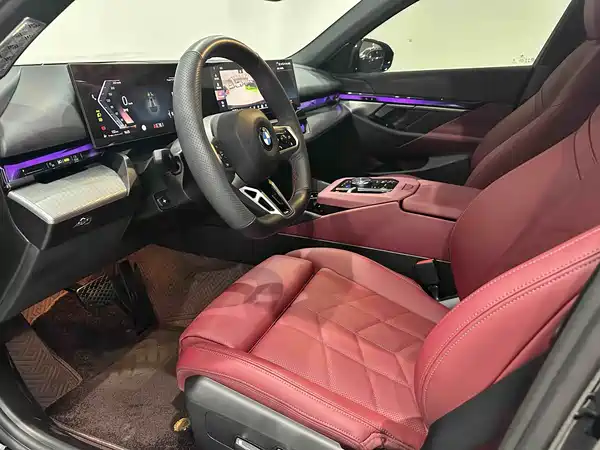 BMW 5 Series 2025