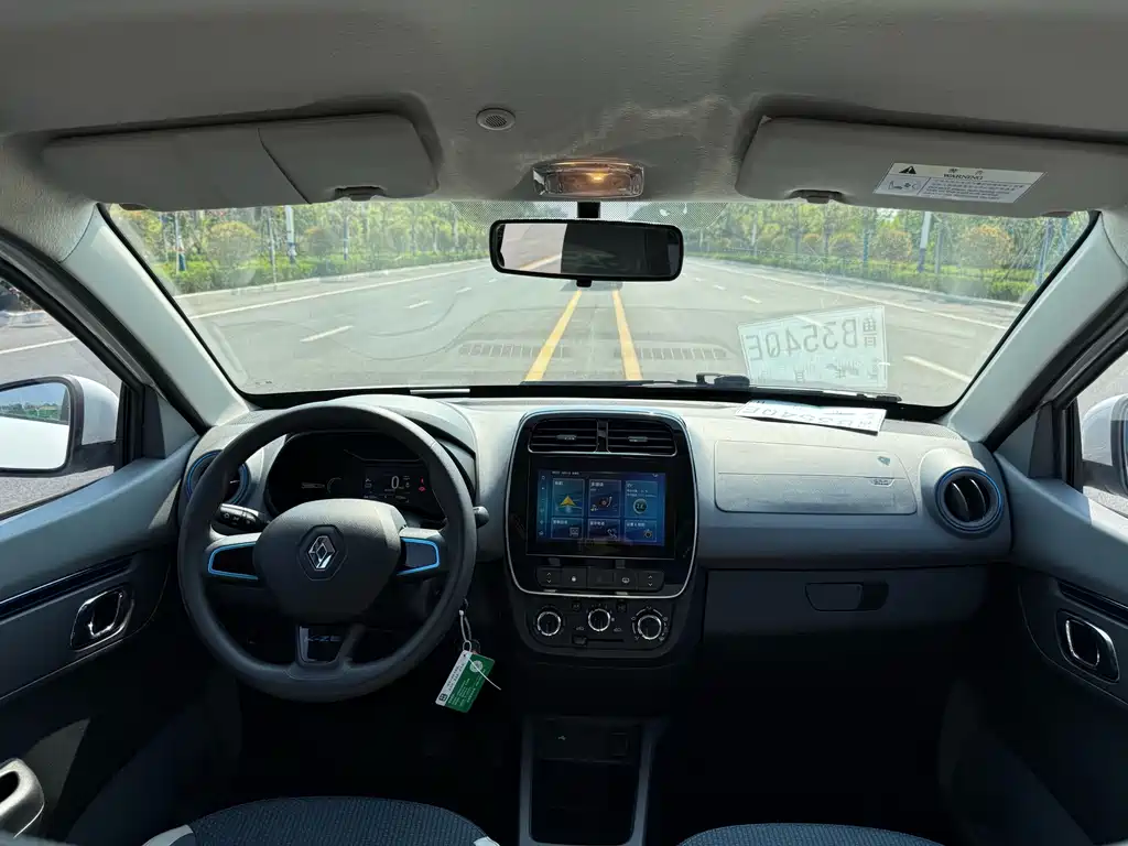 Renault Eno 2020 — фото 14