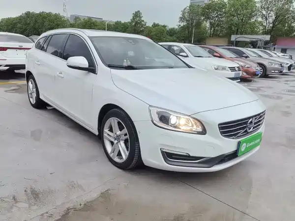 Volvo V60 2015