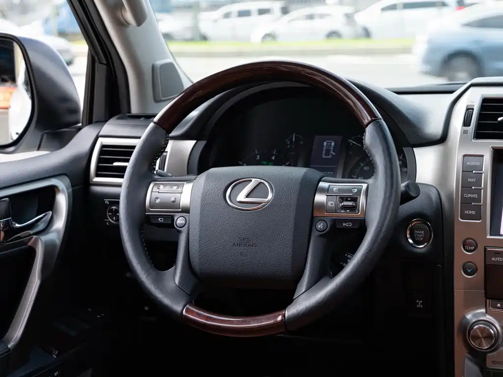 Lexus GX 2015 — фото 15