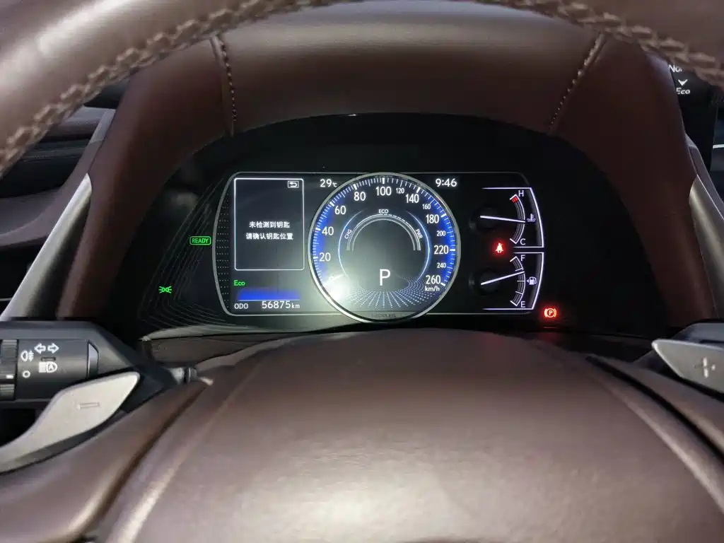 Lexus ES 2020 — фото 11