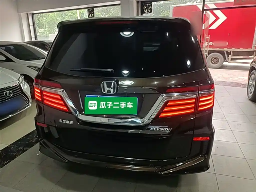 Honda Elysion 2018 — фото 6