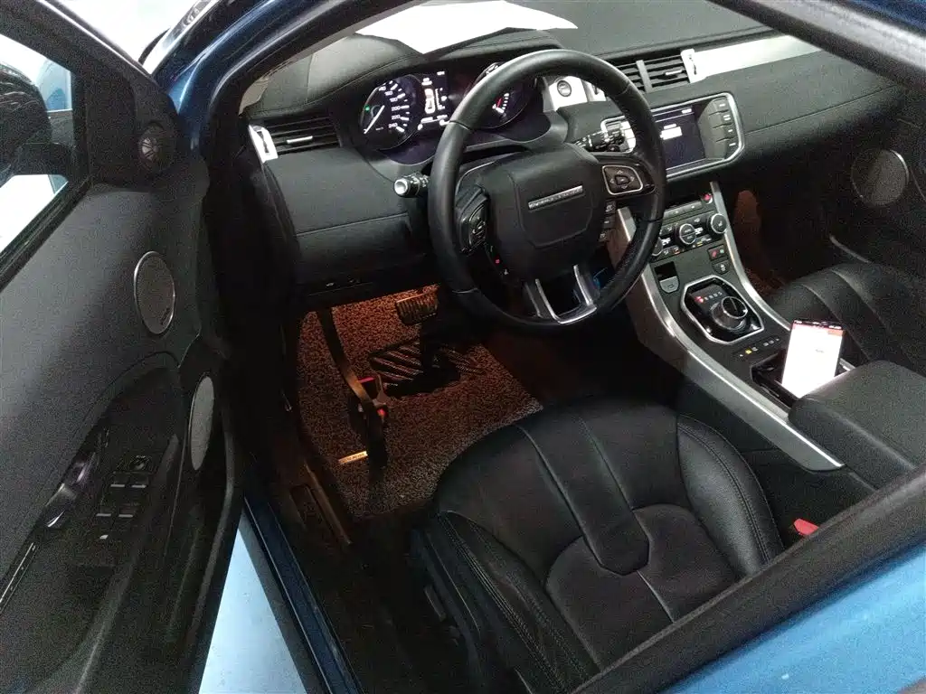 Land Rover Evoque 2015 — фото 12