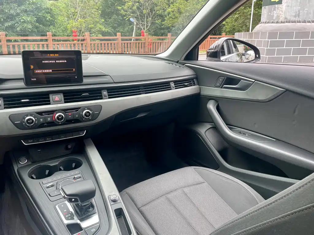 Audi A4L 2019 — фото 20