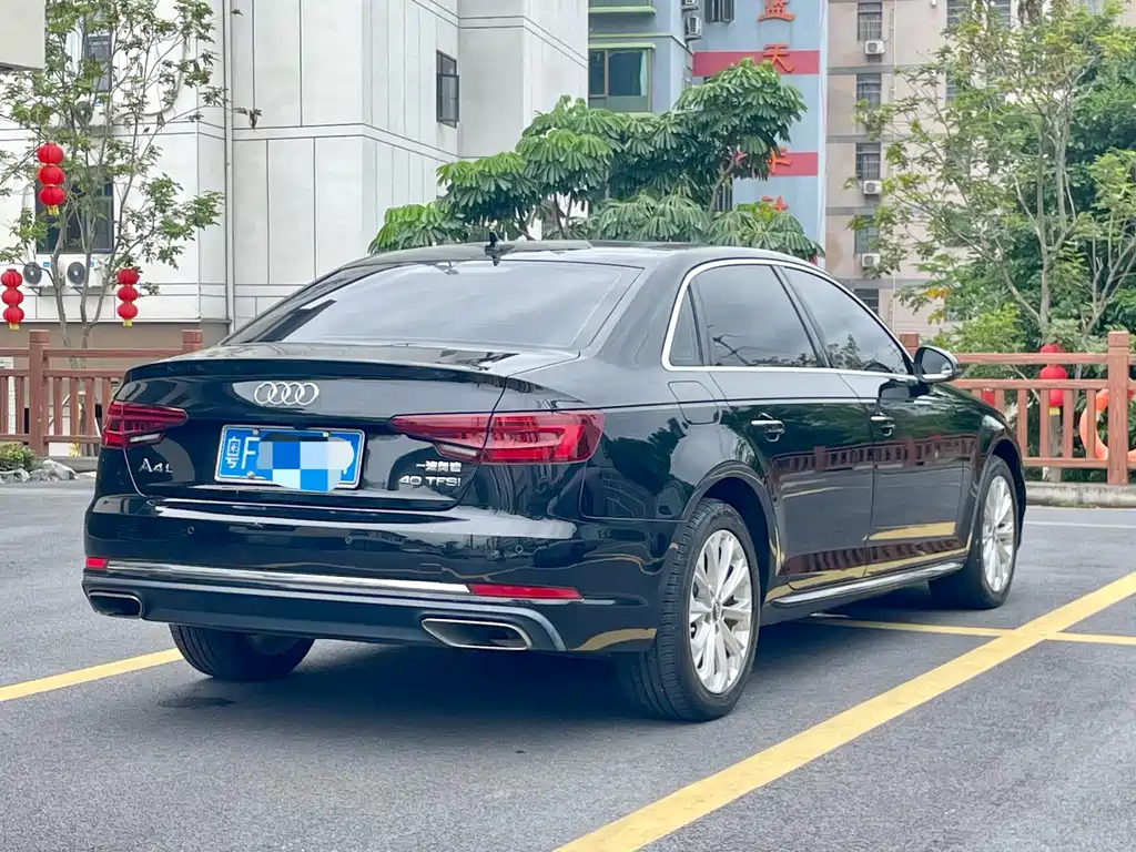 Audi A4L 2019 — фото 9