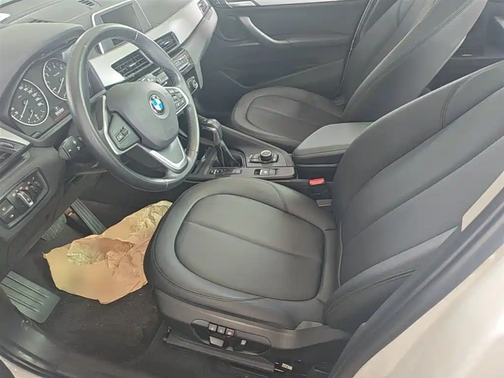 BMW X1 2017 — фото 15