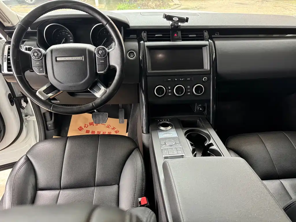 Land Rover Discovery 2018 — фото 9