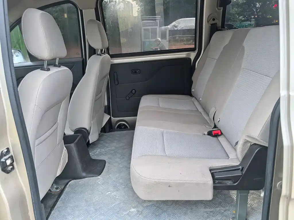 Wuling Hongguang V 2021 — фото 11