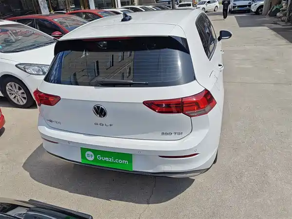 Volkswagen Golf 2021