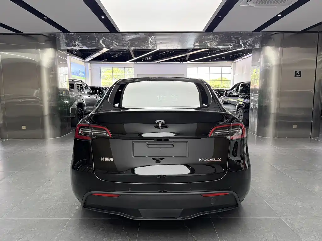 Tesla Model Y 2022 — фото 15