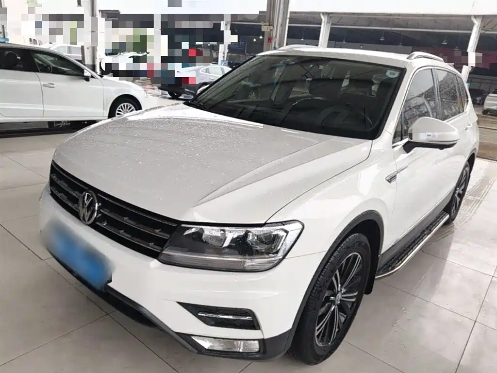 Volkswagen Tiguan L 2020 — фото 1