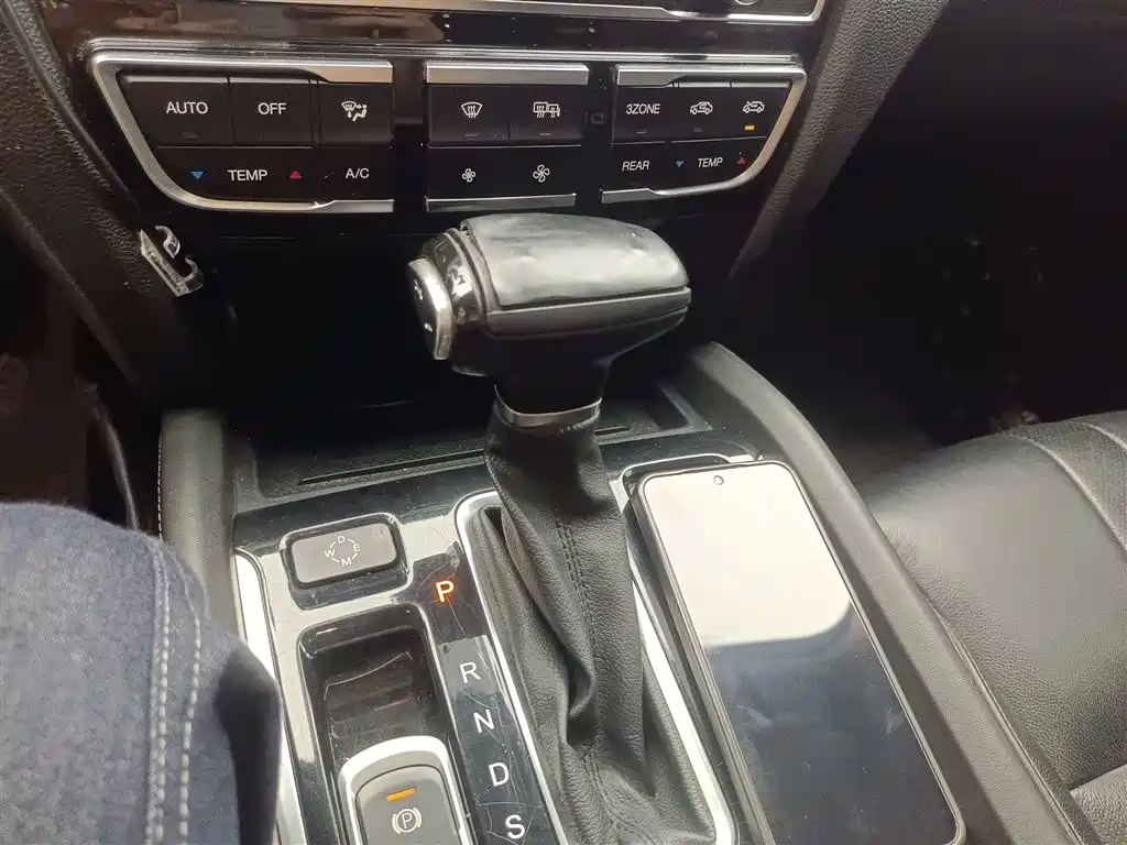 GAC Motor Trumpchi GS8 2018 — фото 14