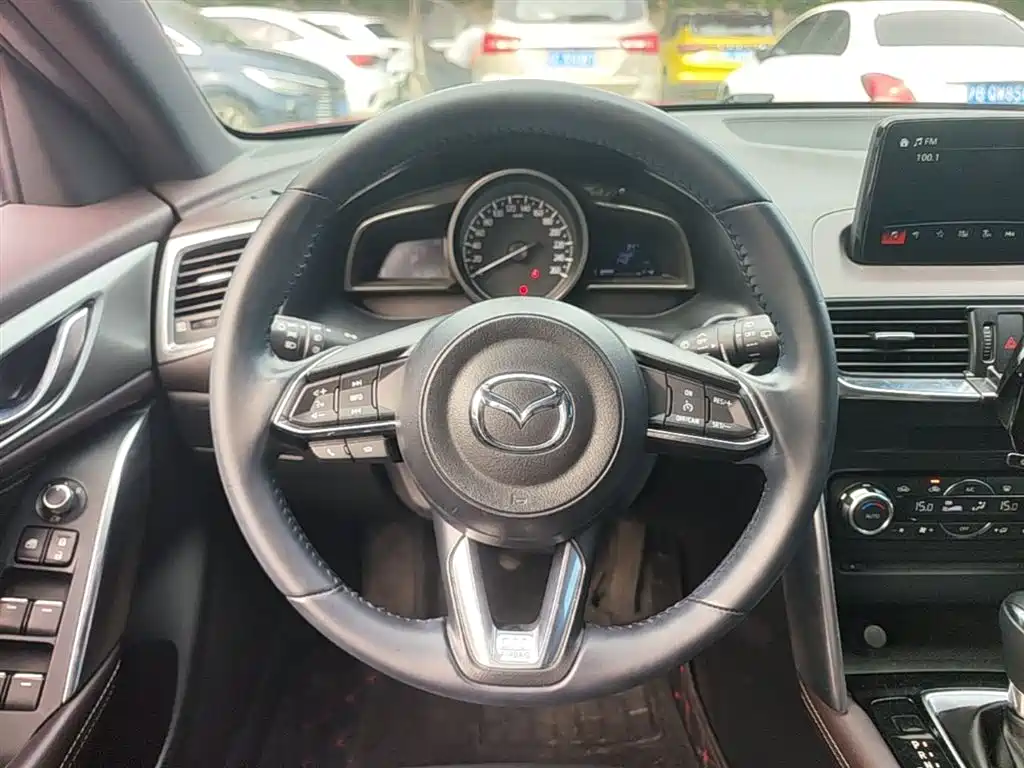 Mazda CX-4 2019 — фото 11