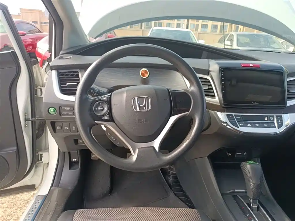 Honda Jade 2016 — фото 11