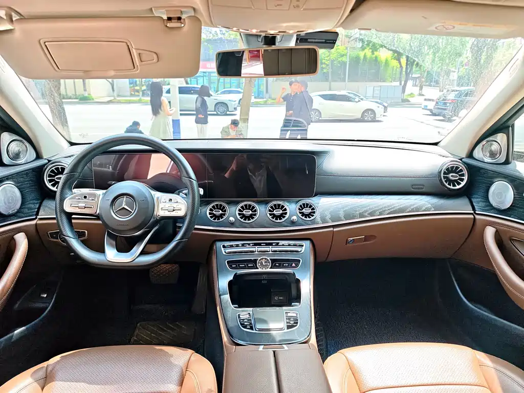 Mercedes-Benz E-Class 2019 — фото 6