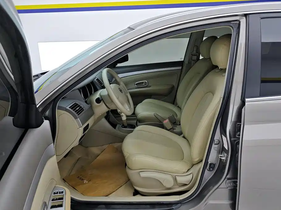 Nissan Sylphy 2015 — фото 9