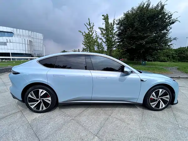 NIO ET5 2022