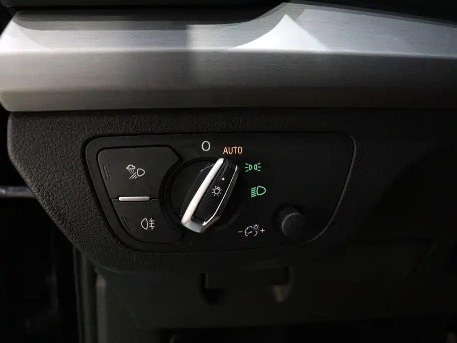 Audi Q5L 2022 — фото 17