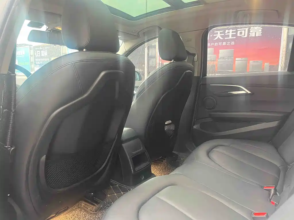 BMW 1 Series 2017 — фото 13
