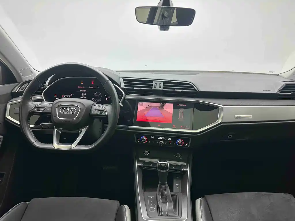 Audi Q3 2022 — фото 13