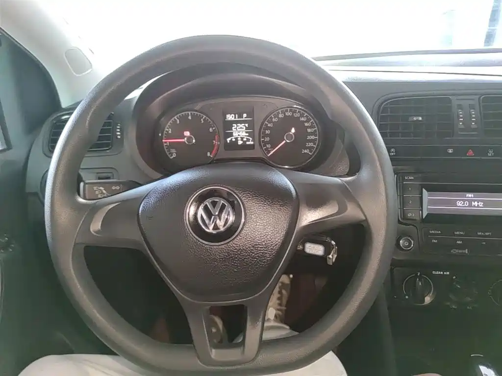 Volkswagen Polo 2019 — фото 11