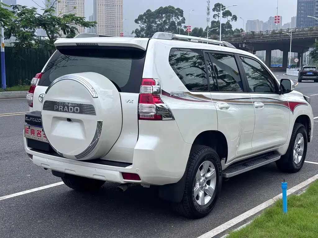 Toyota Prado 2015 — фото 6