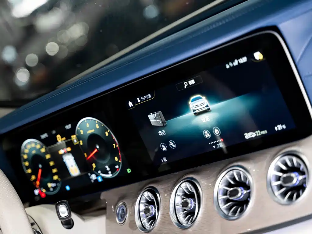Mercedes-Benz E-Class 2024 — фото 13