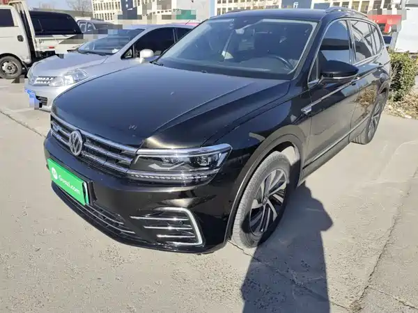 Volkswagen Tiguan L Plug-In Hybrid 2020
