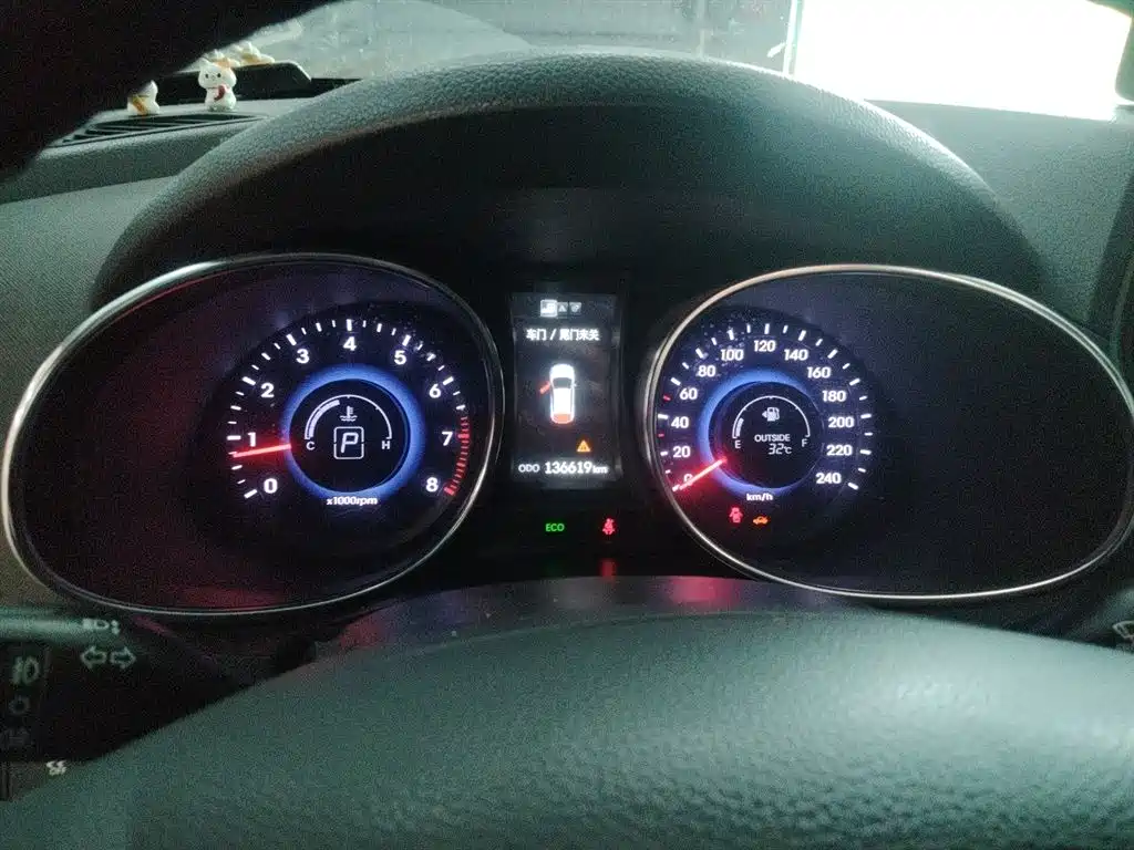 Hyundai Santa Fe 2015 — фото 12