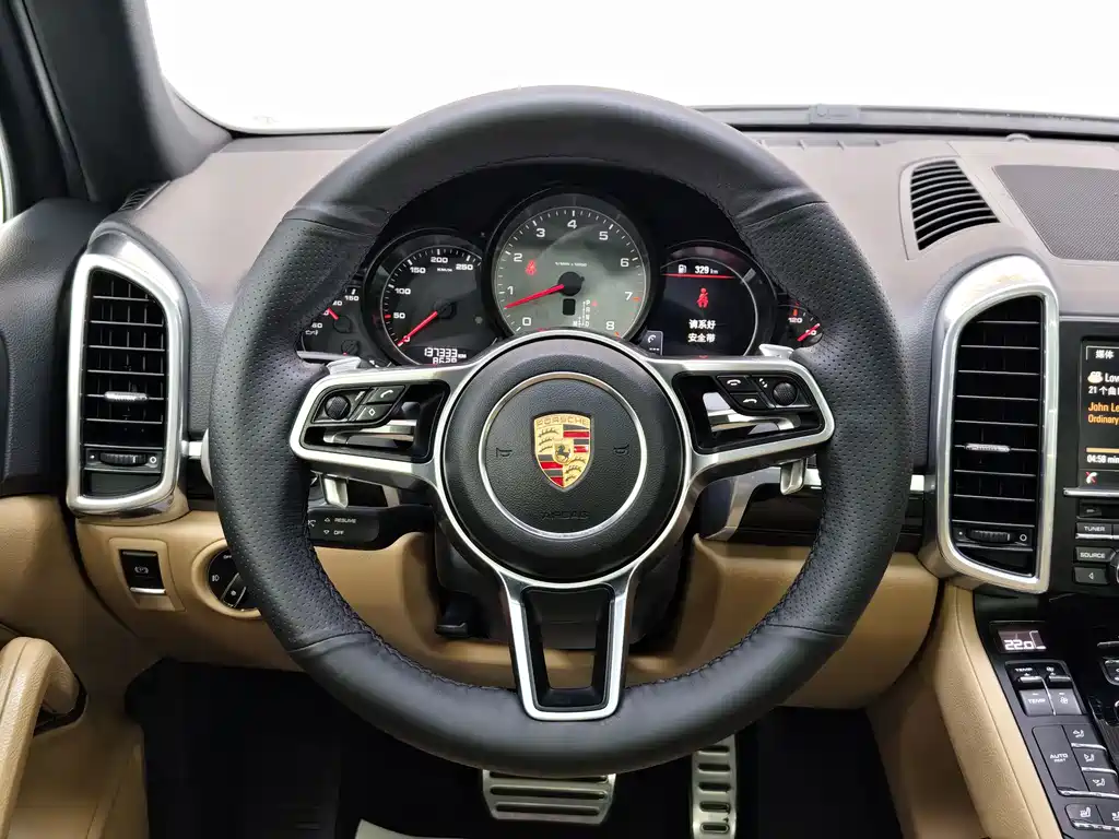 Porsche Cayenne 2015 — фото 21