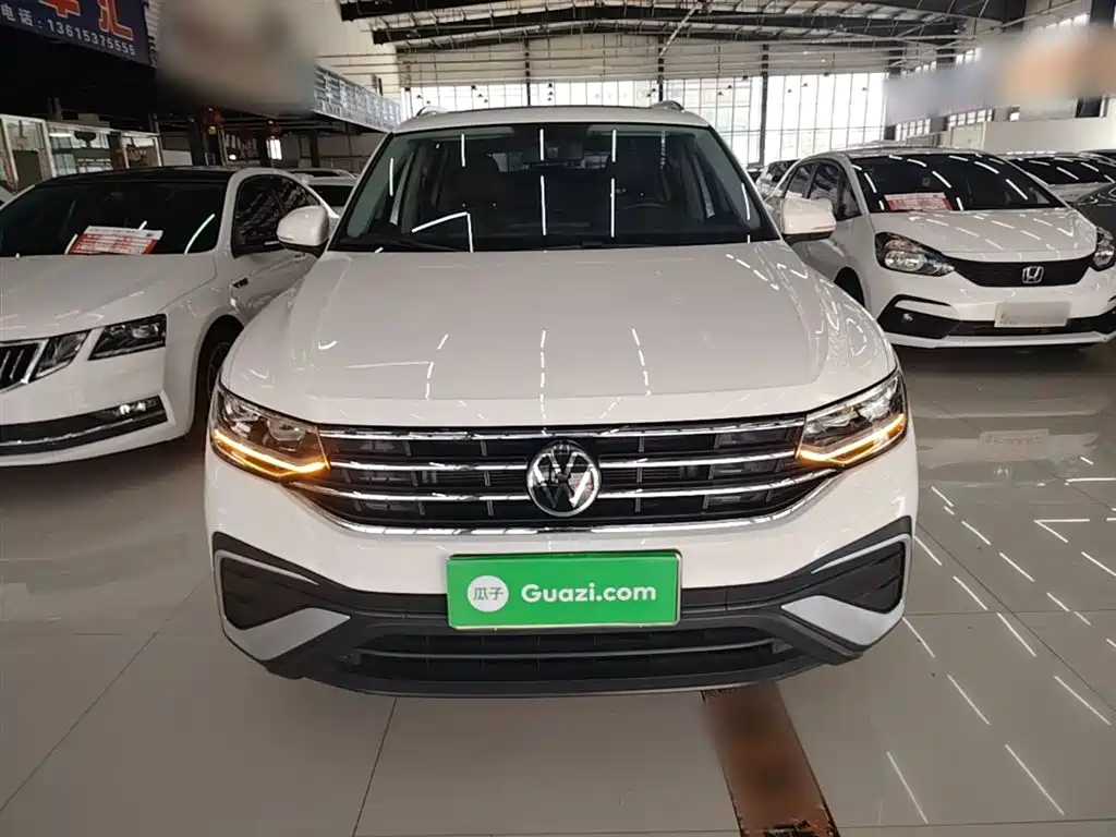 Volkswagen Tiguan L 2023 — фото 3