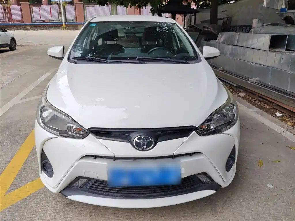Toyota Yaris L 2020 — фото 3