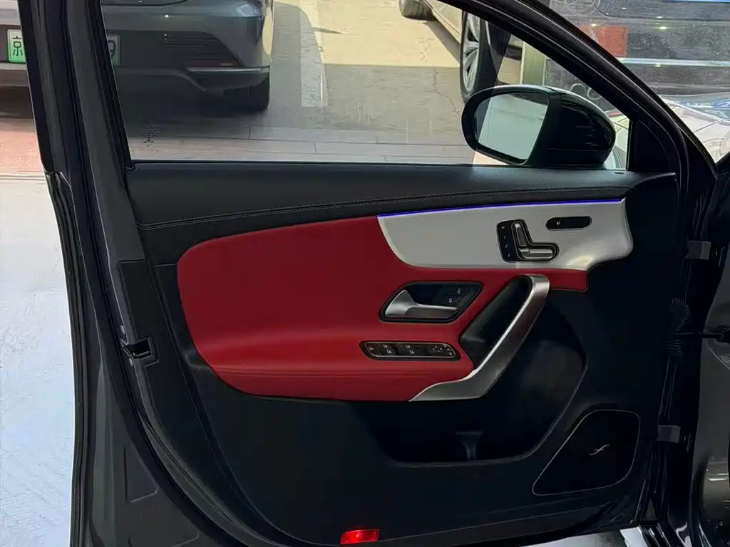 Mercedes-Benz A-Class AMG 2023 — фото 5