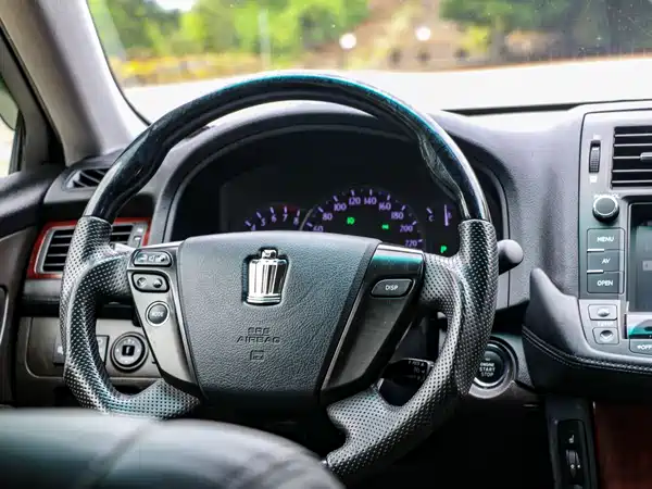 Toyota Crown 2012