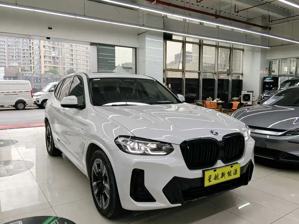 BMW iX3 2023 — фото 3
