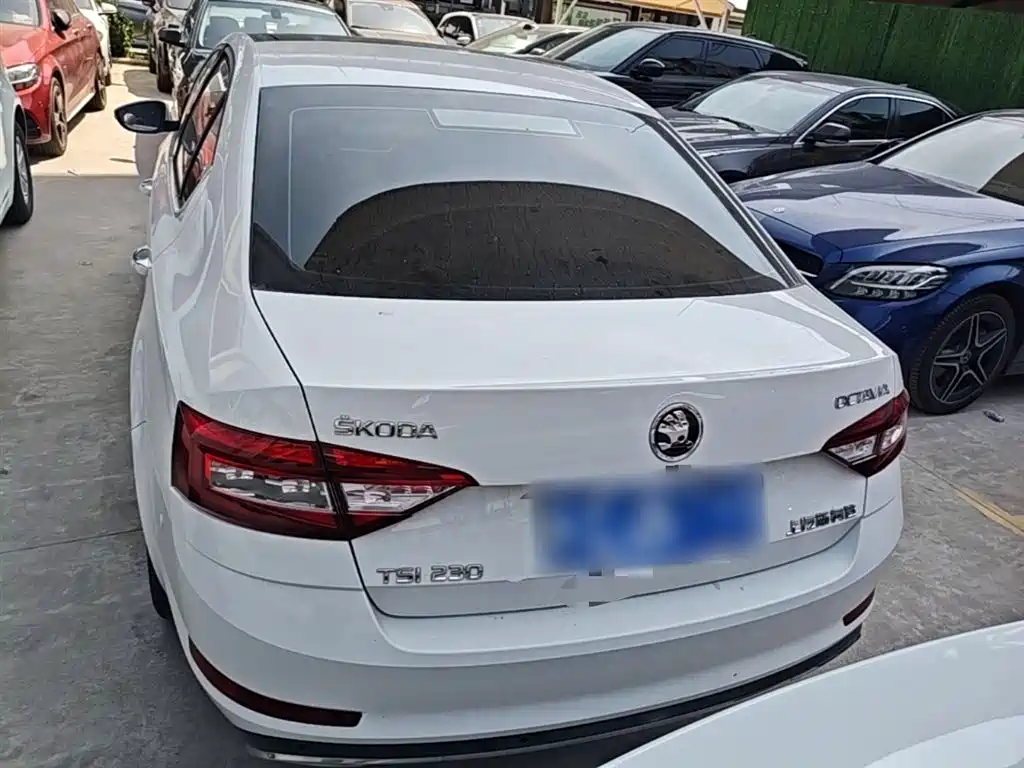 Skoda Octavia 2017 — фото 6
