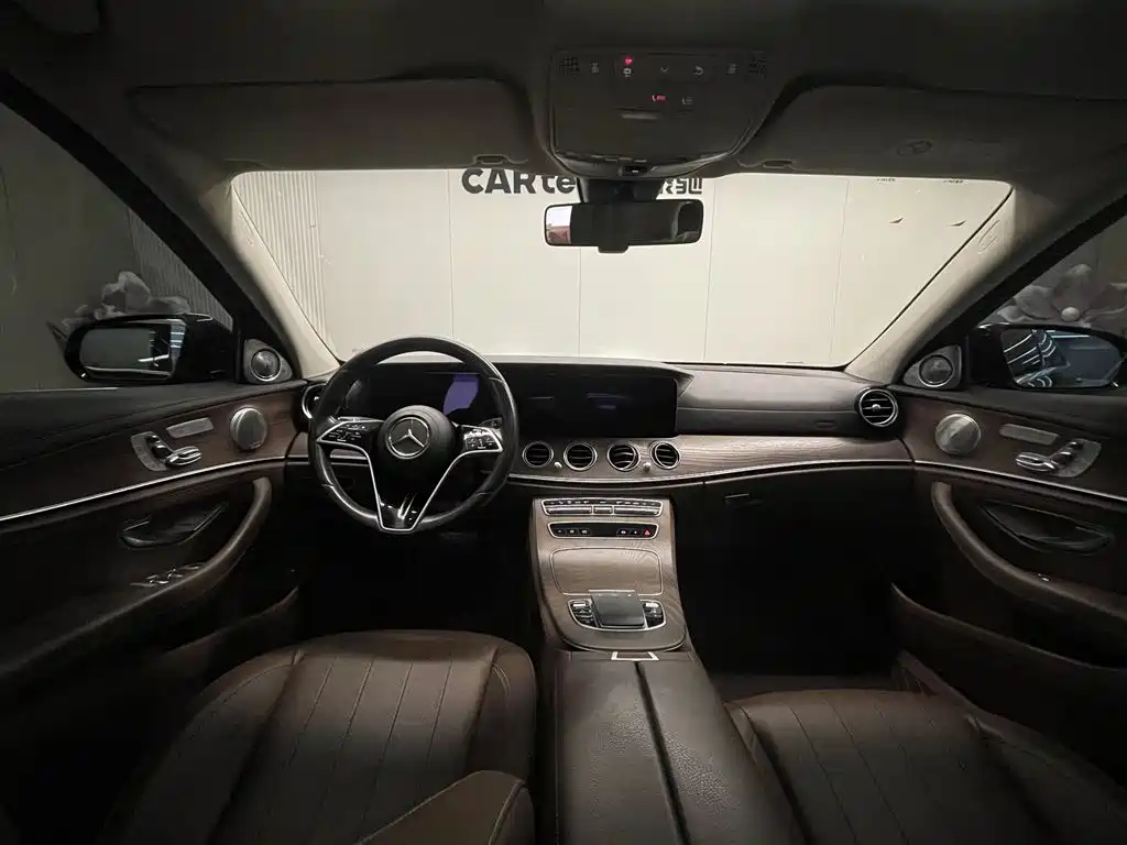 Mercedes-Benz E-Class 2021 — фото 12